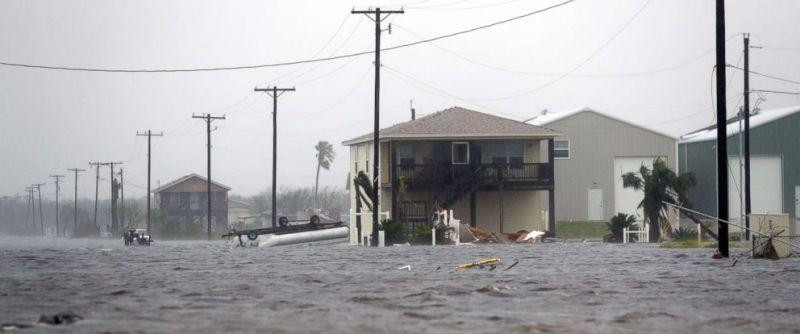 Πέντε νεκρούς άφησε πίσω του ο τυφώνας Χάρβεϊ – Εικόνες αποκάλυψης (βίντεο)